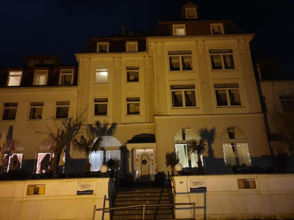 See Schlosshotel Am Kellersee Eutin Buitenkant foto