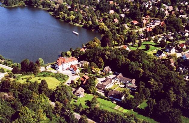See Schlosshotel Am Kellersee Eutin Buitenkant foto